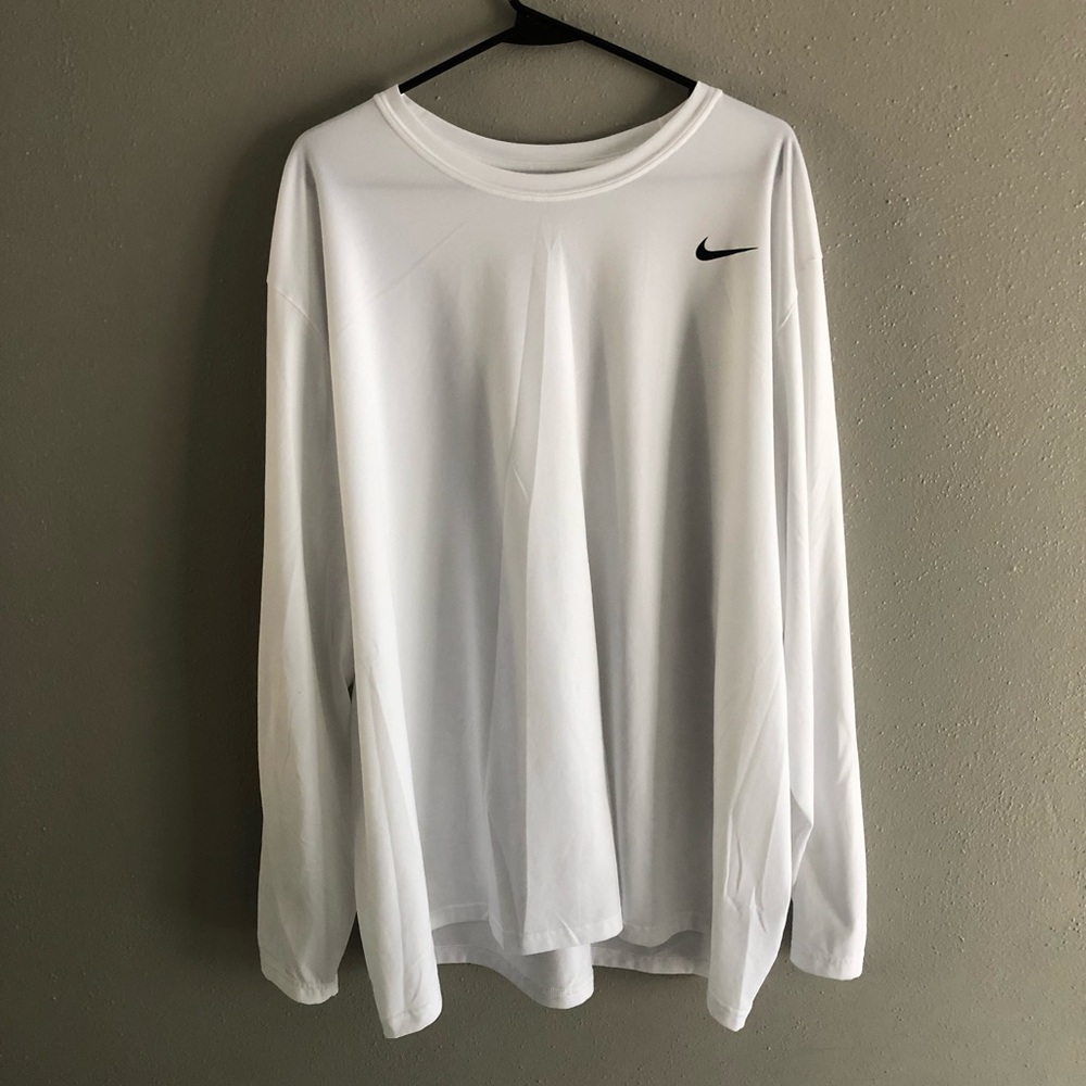 Nike Men's Classic White Long Sleeve Tee